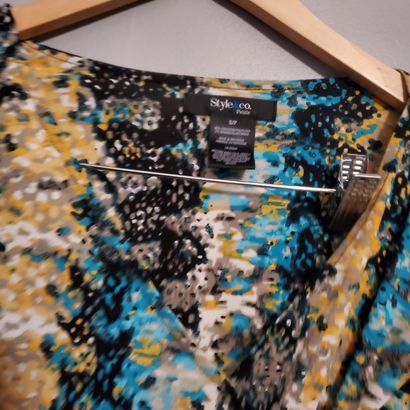 STYLE & CO. PETITE Animal Print Shirt - Size S - Picture 3 of 7